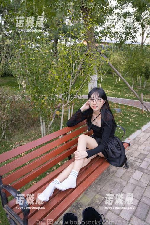 BoBoSocks袜啵啵 - 小甜豆的魔女套图分享，每一张都是一个小法术！