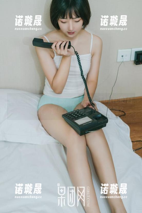 GIRLT果团网 - 被高清妲己_Toxic的白衬衫吸引，你敢把这资源往下滑吗？