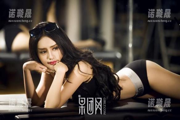 GIRLT果团网-黄歆苑 GIRLT果团网 - 说到黄歆苑的写真,豹纹简直是视觉的猎户座,看到就想去捕猎。