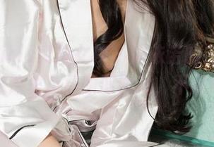 KelaGirls克拉女神 – 周依诺的白衬衫，来这里免费领取图片，不谢！