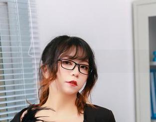 陷入Leah梓未的清纯套图，这不是我想要的吗？