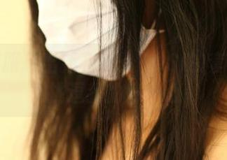 空姐制服玩出新花样：ROSI的套图很会挑逗我的好奇心