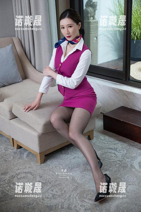 TouTiao头条女神 - 揭开“张蓝欣”和她的丝袜作品幕后小秘密，哈哈，别想太多！