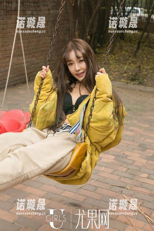 UGirls尤果网-苏糯米 UGirls尤果网 - 借着透明的光线,苏糯米把我照得透亮,快来下载这组套图!