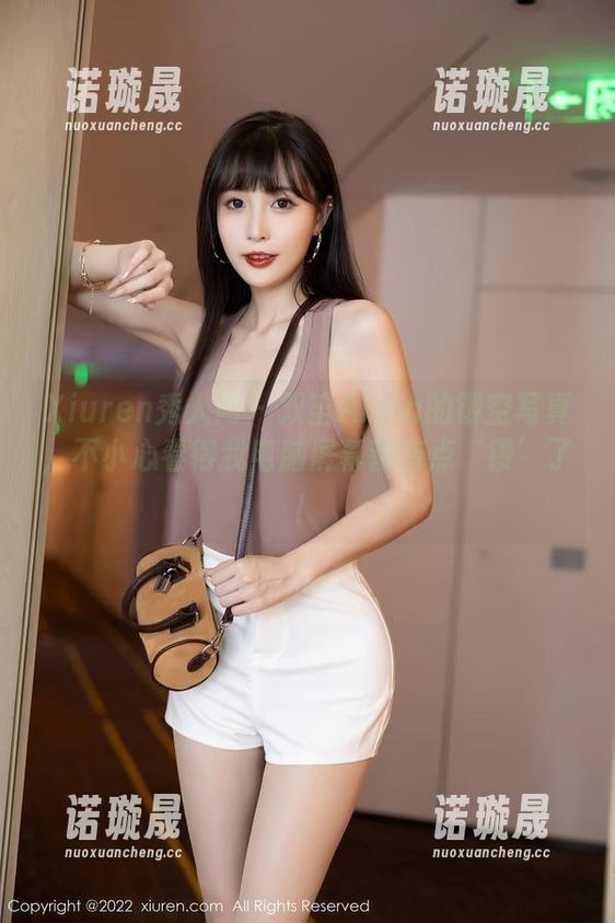 Xiuren秀人网 - 双笙Alina的镂空写真，不小心看得我电脑屏幕都有点‘镂’了！