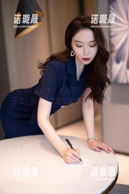 Xiuren秀人网 - 夏诗雯Sally的万圣节狂欢，图册里清新与搞怪的完美交融！