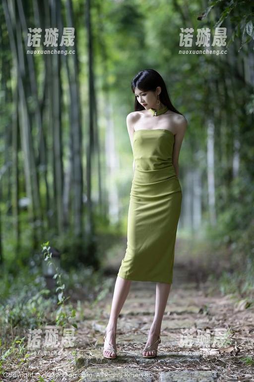 Xiuren秀人网 - 糯美子Mini的空姐全集：一点也不专业，却让人想下载