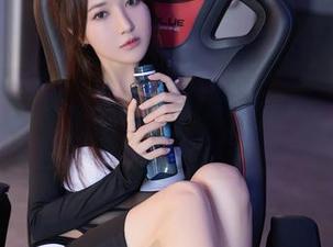 Xiuren秀人网 – 夏天团聚：原图与美桃酱的无圣光，轻轻一晃跟我一样。
