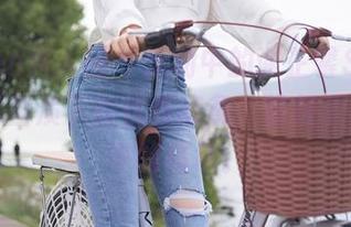 Xiuren秀人网 – 运动中的谢芷馨Sindy：高清画质下的优雅疲惫，像极了马拉松中的乌龟。