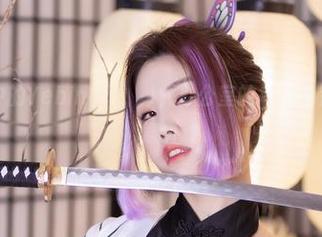 高清图集中的Yebin(전예빈)，办公室的每一角落都隐藏着意外
