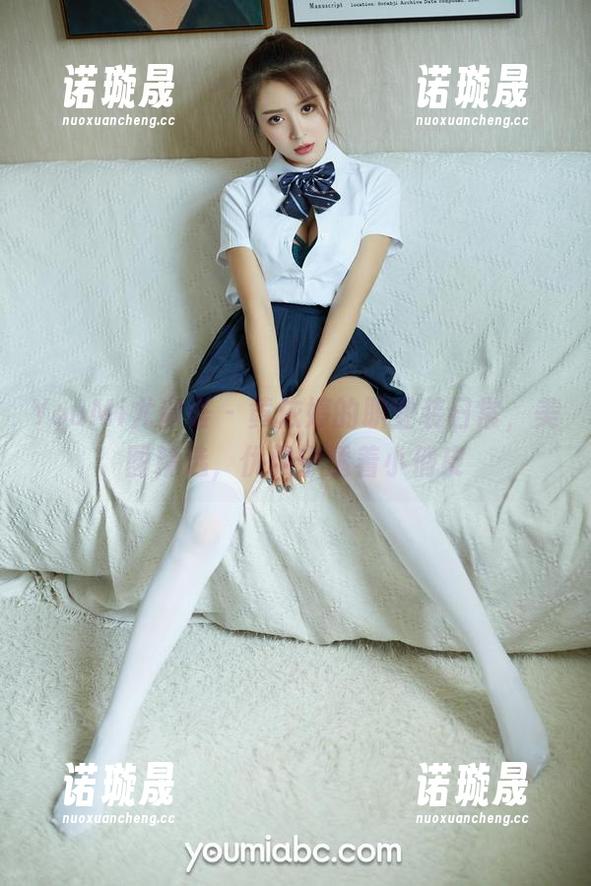 YouMi尤蜜荟 - 黄依婷的职业装日常，美图精选，优雅中透着小俏皮