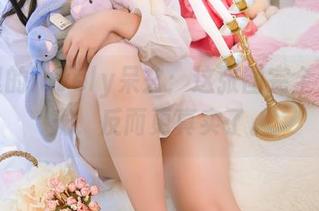 和服里的lovely呆玄：这张图完全没有圣光，反而更真实了。