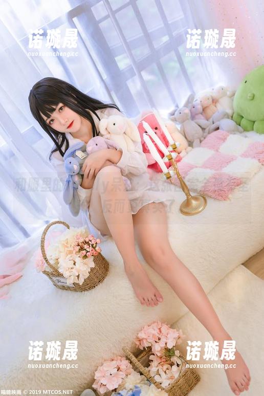 和服里的lovely呆玄：这张图完全没有圣光，反而更真实了。