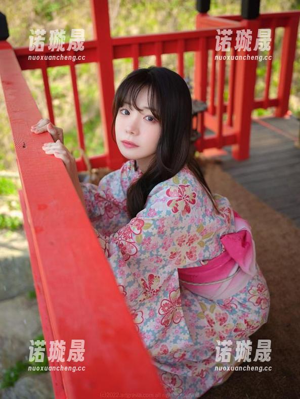 wuyo(우요)的一幅白丝作品，居然能让我脑海里飘过那么多画面