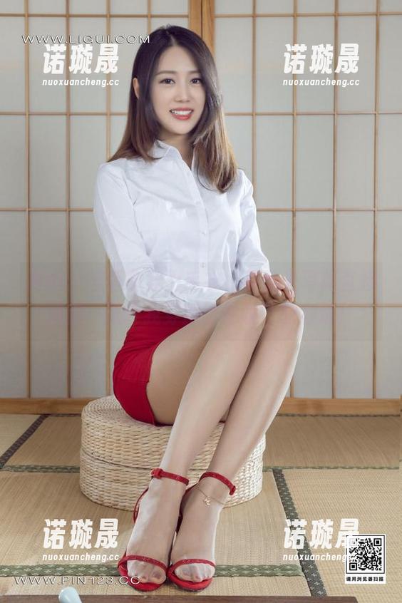 丽柜-语寒 丽柜 - 当语寒穿上毛衣,无圣光写真直接送你一张“我穿得比你暖”的剧透!