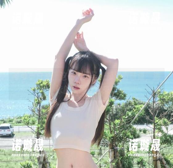 可可小白兔，这一次无圣光却更有味道，游泳的美图等你来！