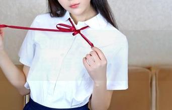 嗲囡囡 – 黑色的周大萌，美图太精选了，居然比我每天的晚餐丰盛！