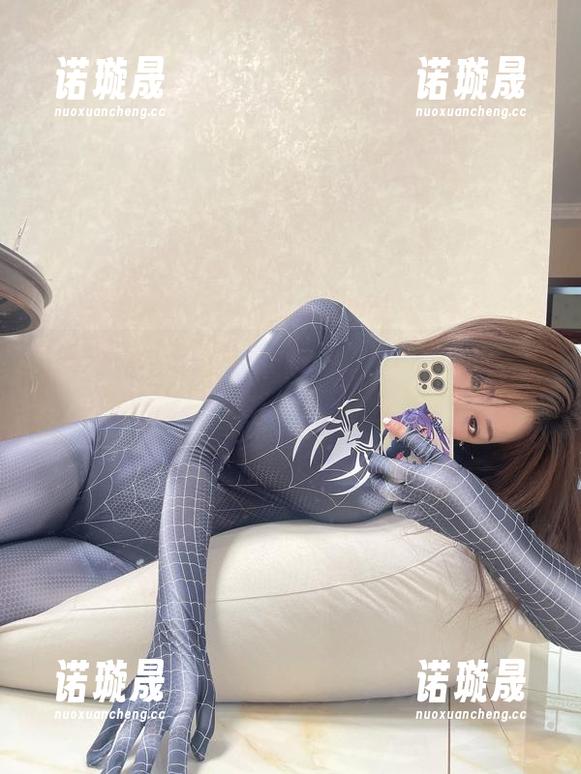 微密圈 - 奶宝妹纸的最新泳衣作品，趁机补血，刺激想象！