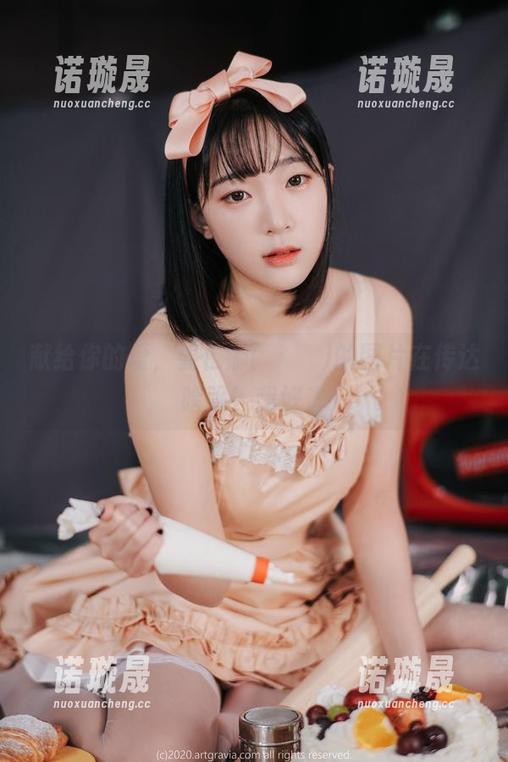 献给你的爱，姜仁卿(강인경)的图片在传达啥呢？我好奇