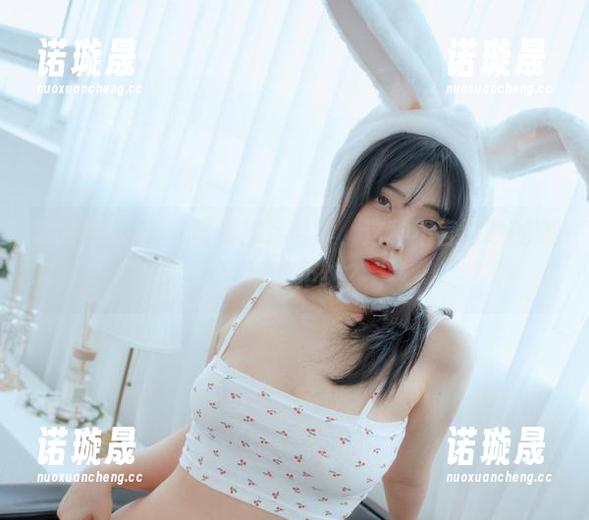 宋哈娜(송하나)最新裸足合集，这种不言而喻的美，谁能拒绝？