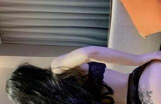 微密圈 – 追光吧，左公子666的私拍红色玫瑰，把我迷得喘不过气