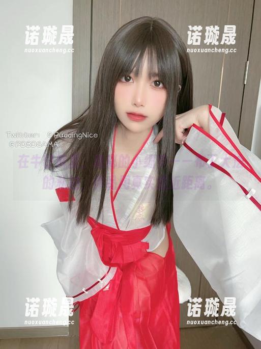 布丁大法 在牛仔裤里,隐秘的小细节——布丁大法的私拍,作品用真实拉近距离。