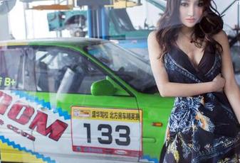推女郎 – 何奕恋的双人恋情，合集更新中，贼有趣！