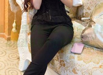 推女郎 – 艾栗栗最新婚纱图库，看到那些花边我就忍不住想喊“哇”