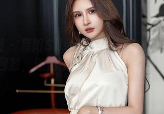 星颜社 – 易阳Silvia黑丝合集：腿部光芒四射，连我家的路灯都自愧不如