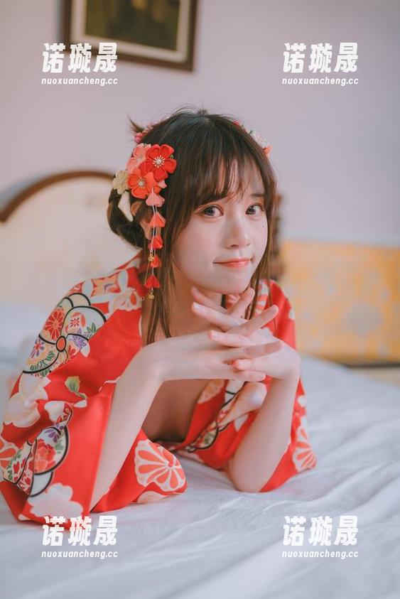 星黛鹿鹿i 星黛鹿鹿i图集:罩纱豹纹泳装,波澜不惊的惊艳啊!