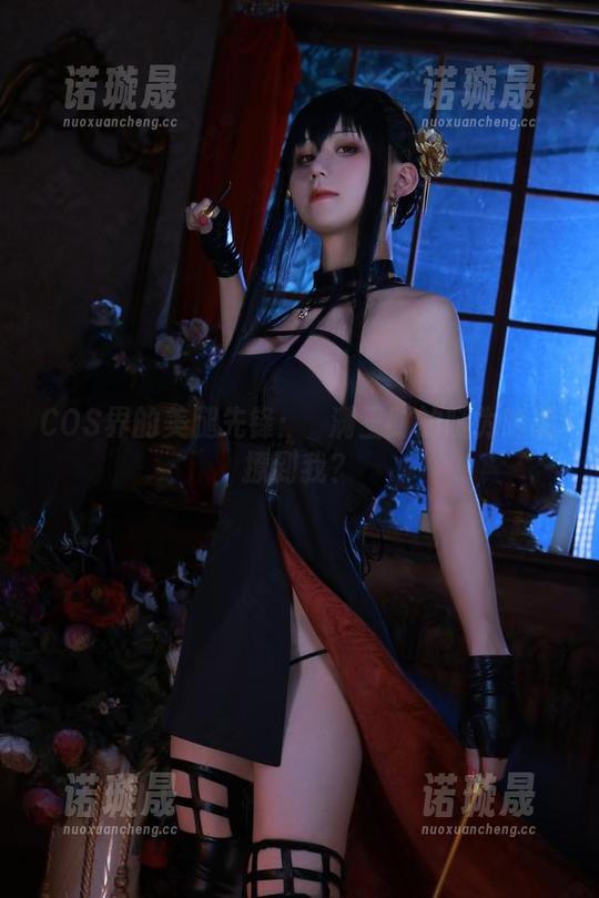 桜满三时 COS界的美腿先锋:桜满三时的腿为啥能撩到我?