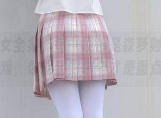 红衣少女全集，每一帧都是森萝财团的创意游戏，你能猜到哪个才是重点吗？
