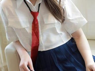 模范学院 – 别想太多，只是人间荒糖的粉色缩影写真集，看得下去吗？
