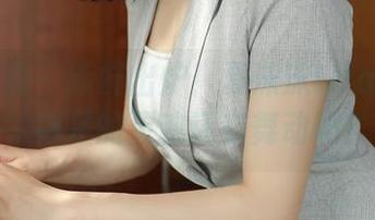 模范学院 – 新鲜出炉！夏沫沫tifa图集中，裸足的灵魂还在舞动吗？