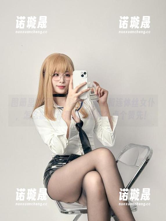 海克斯科技小蛋糕 图册里的海克斯科技小蛋糕和连体丝女仆,怎么能展开有趣的脑洞?点个赞先!