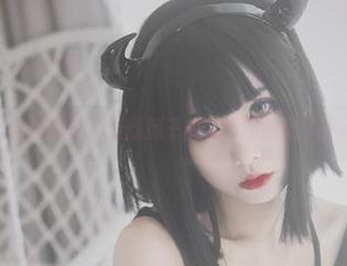 意外的兔女郎变革：清颜颜子的写真透露出了小小的顽皮