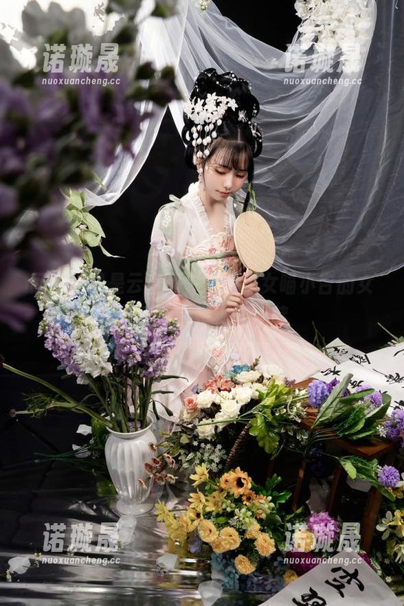 网盘不只是云空间，爆机少女喵小吉的女友写真也是绝佳收藏
