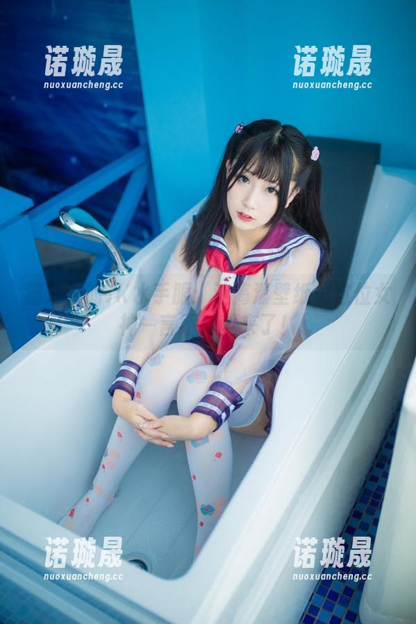 猫九酱的JK水手服：让高清壁纸里这位女神一言不合就来了！
