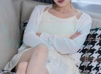 甜予摄影 – 下载小熊的过膝薄白丝合集，献给你无敌的免费福利。