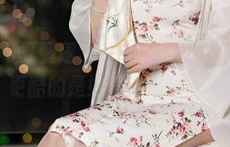 秀人网 – 夏馨瑶，那个女孩，免费嗨翻下载，更酷的是她其实也喜欢西瓜。