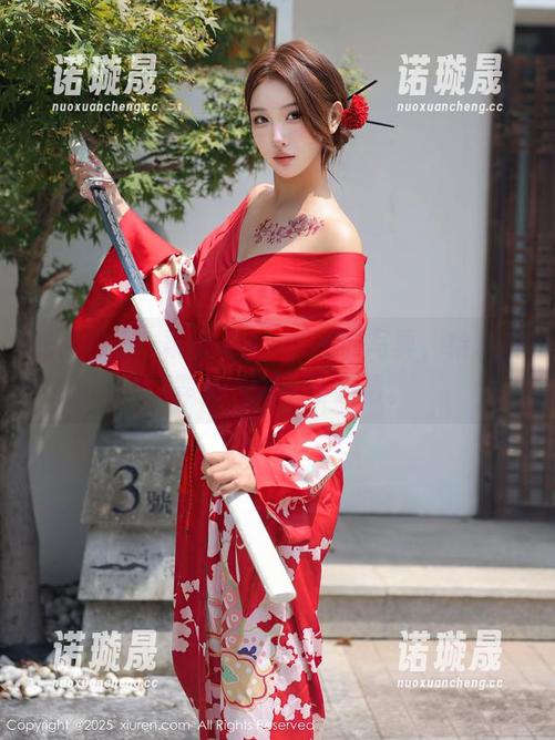 秀人网-媃柔rourou 秀人网 - 媃柔rourou的校服写真,给校园里霁月伴随一丝柔情。
