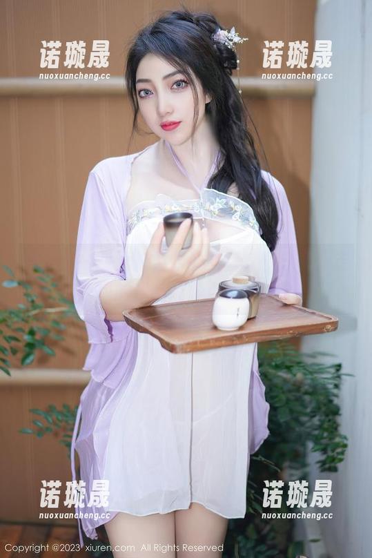 秀人网-少女心雪雪 秀人网 - 少女心雪雪的教室套图分享,走错班级的我差点被点名!哈哈!