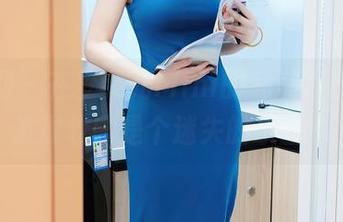 秀人网 – 在梦灵儿Mini的私房写真里，发现校园是个迷失的乐园？