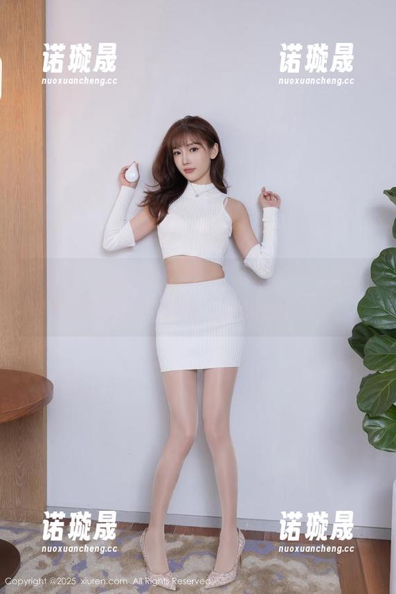 秀人网-荡漾Crystal 秀人网 - 体操服与荡漾Crystal——原图私拍里的那份不羁,意外让人心动。