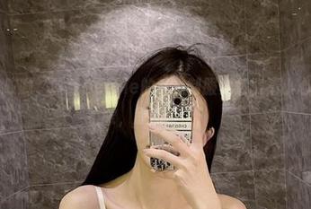 微密圈 – 哎哟，脸红Dearie的私拍制服竟然能不小心多停留几眼，原图直击！