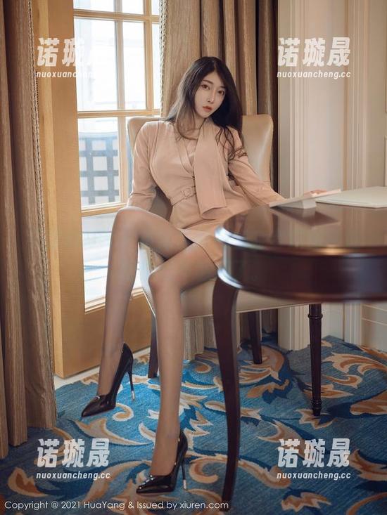 花漾show - 小海臀的秘密全套原图，连眼睛都不够用了。