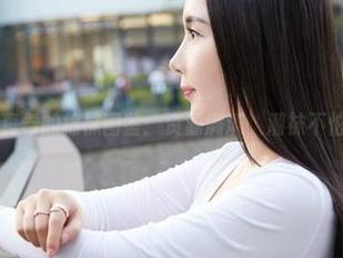 蜜桃社 – 真希的棉袜图鉴：资源满满，潮袜不怕走出门！