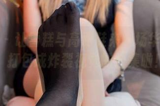 袜啵啵 – 让雪糕与高跟鞋来一场华丽转身，打包成炸裂视觉的合集啦！