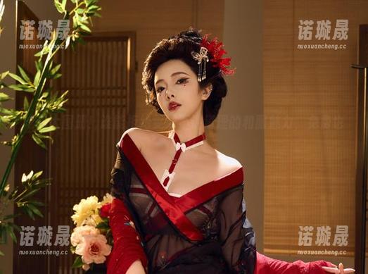 滚动大图册！谁能拒绝雯妹不讲道理的和服魅力，免费也值得！