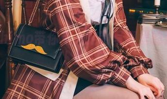 霜月shimo带你走入定制写真里的玛修女仆小宇宙